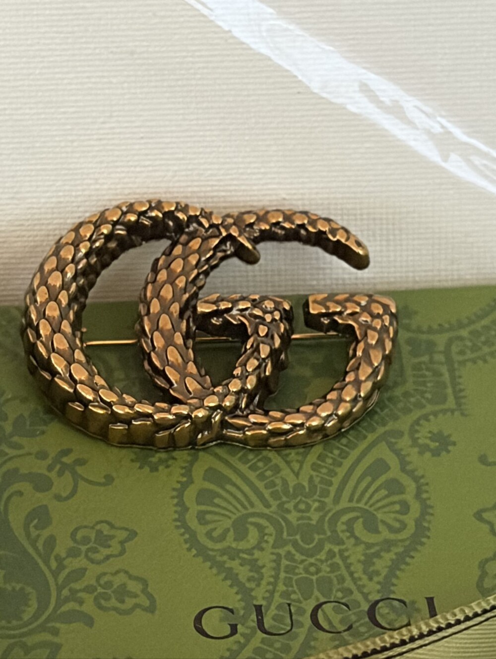 Gucci Gold Double G Brooch - Textured Metal Pin - Picture 4 of 6